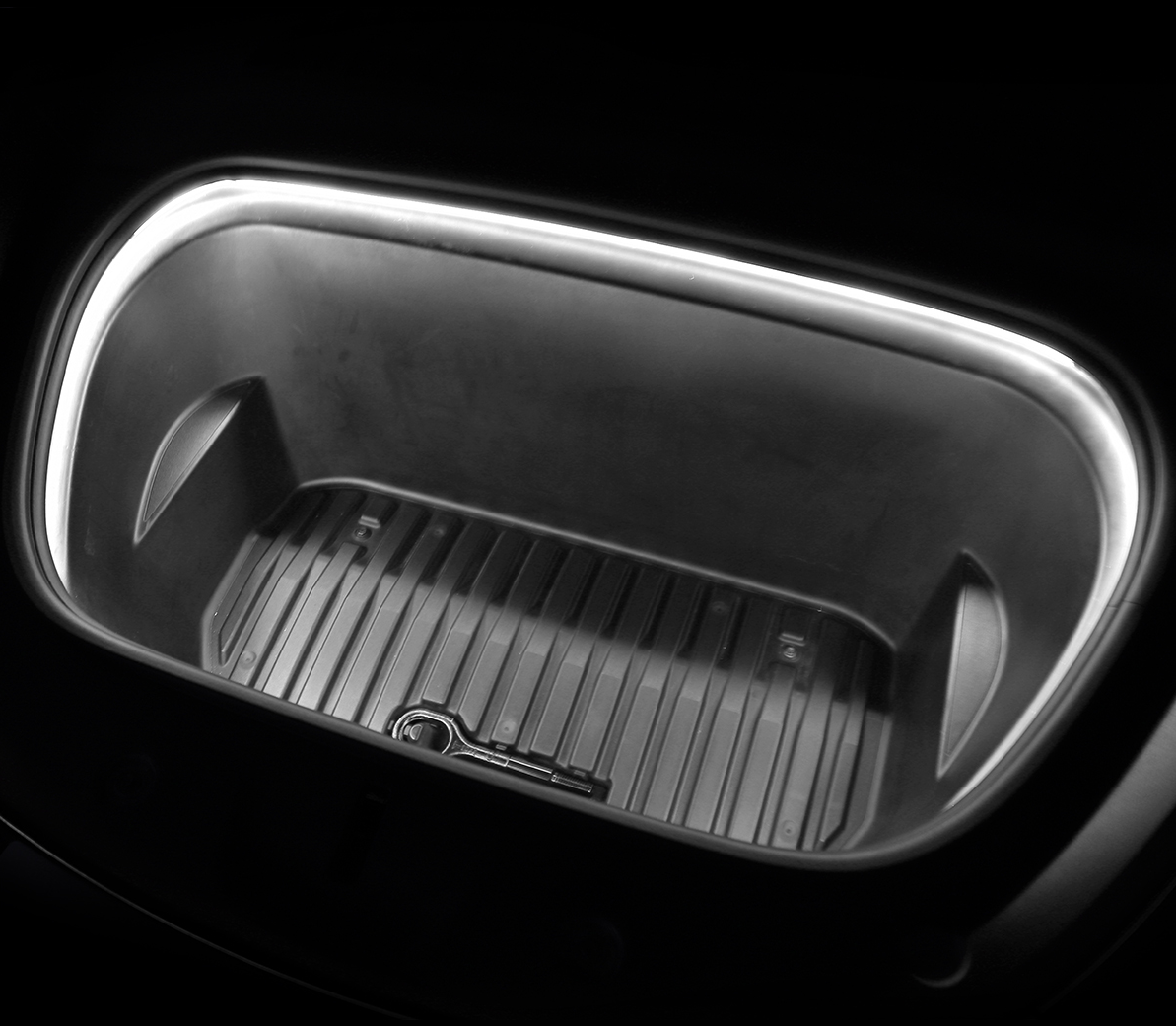 Frunk Light - Model Y/3